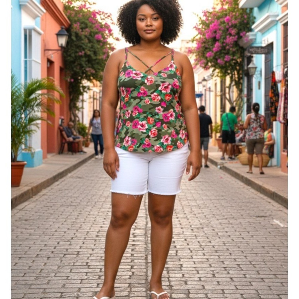 Venus Women's Green Camo Floral Top 1X  Criss Cross Strap Detail‎ - Picture 2 of 9